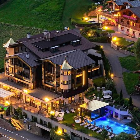 Alpin Garden Luxury Maison & Spa - Adults Only Ortisei Exterior photo